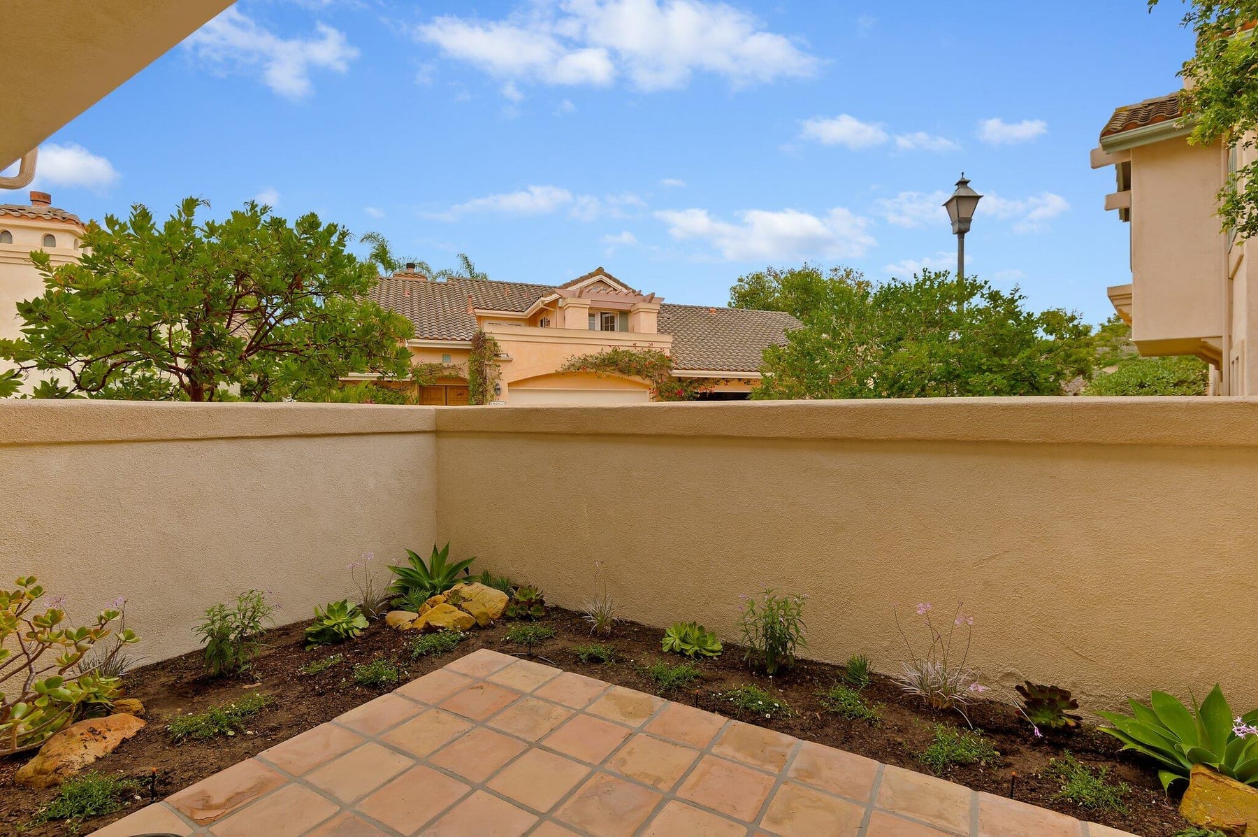 1256-3 Cravens Lane Carpinteria photo 11