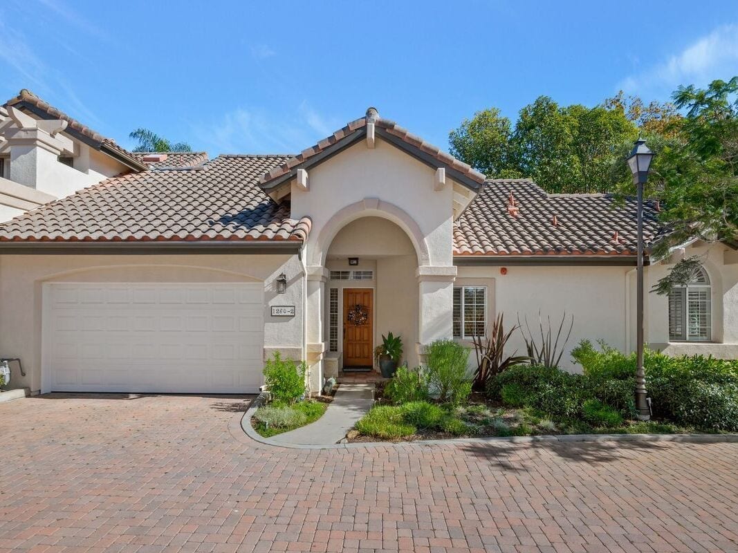 1260 Cravens Lane 2 Carpinteria photo 1