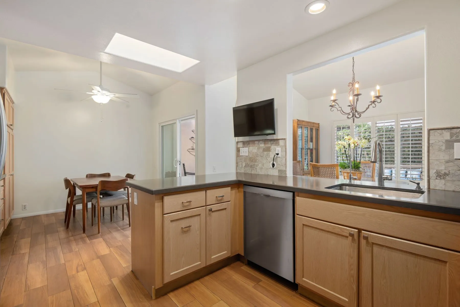 1260 Cravens Lane 2 Carpinteria photo 5