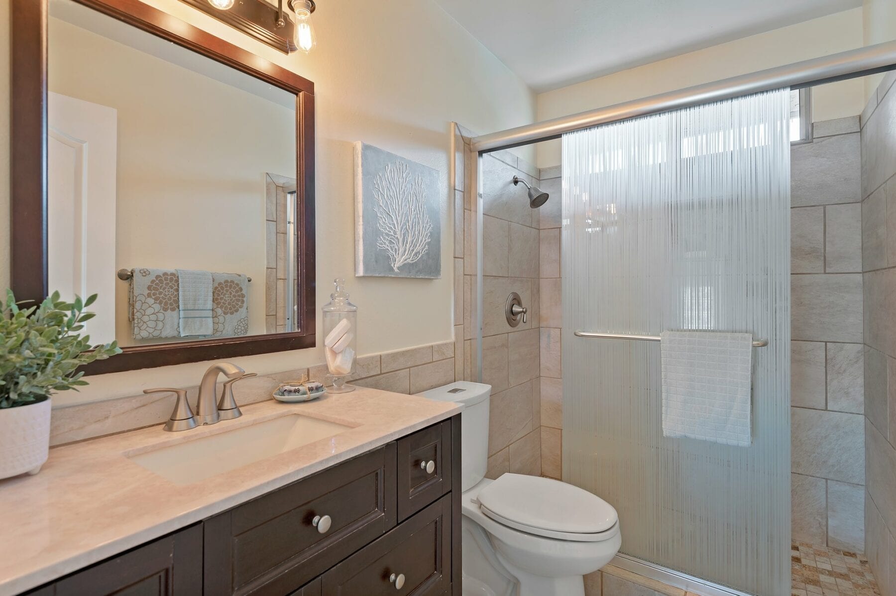 2393 Iroquois Lane photo 10