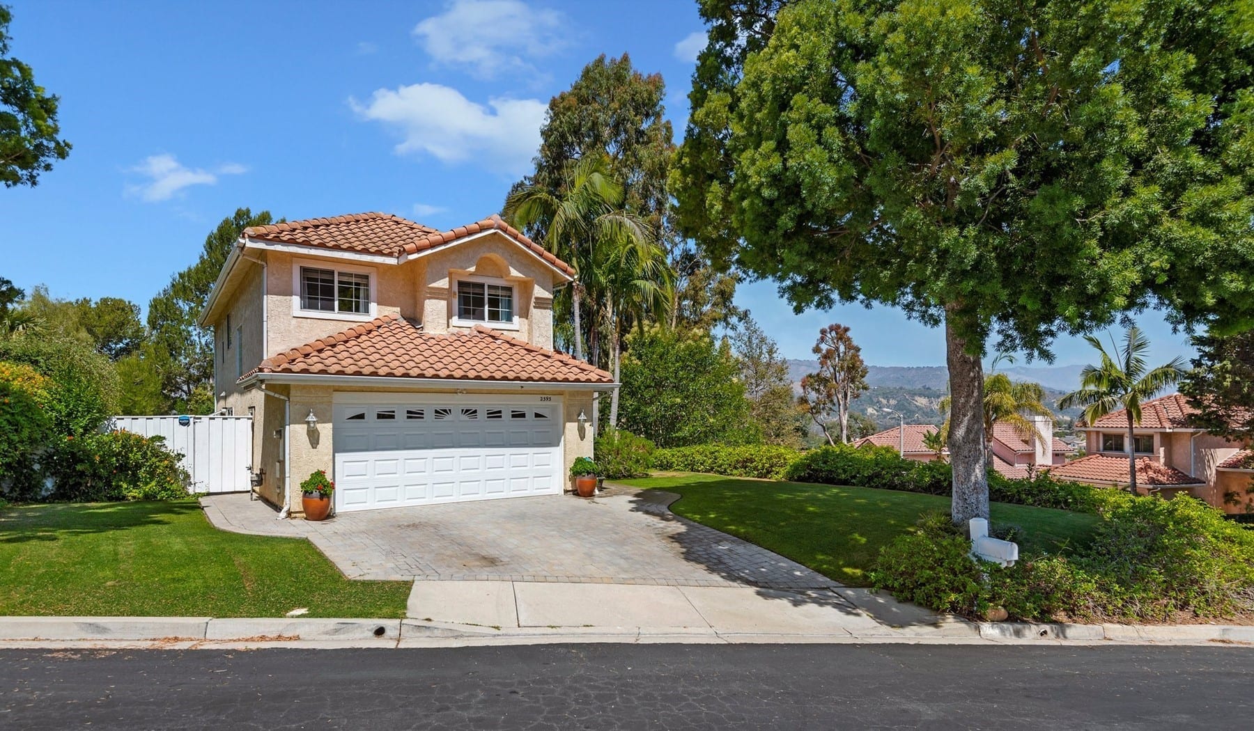 2393 Iroquois Lane