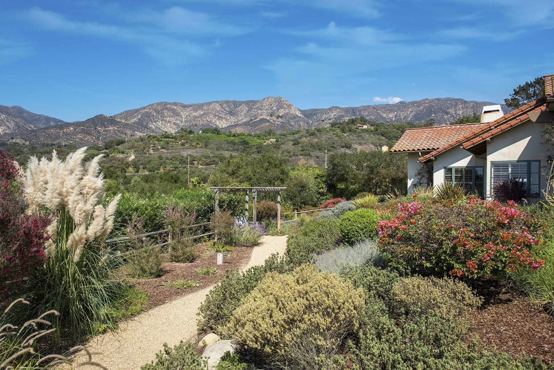 2939 East Valley Rd photo 8
