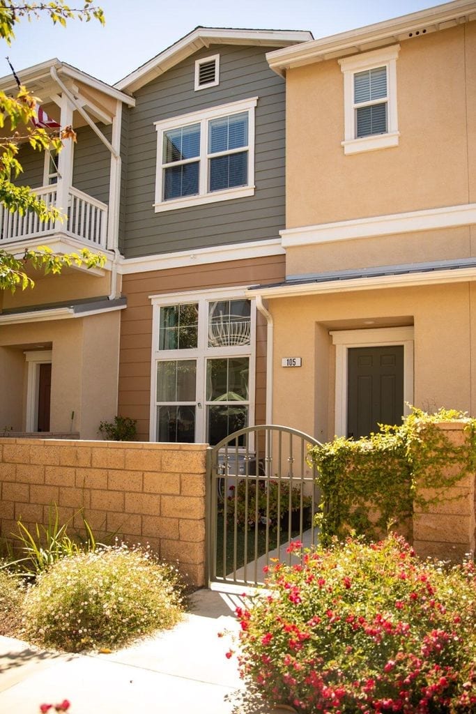 335 Matthew Way photo 1