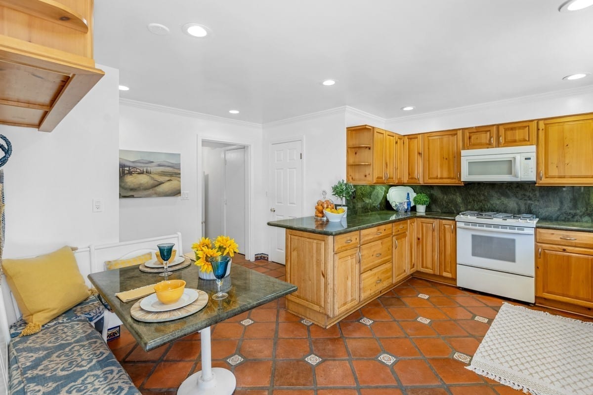 4637 9th Street photo 7