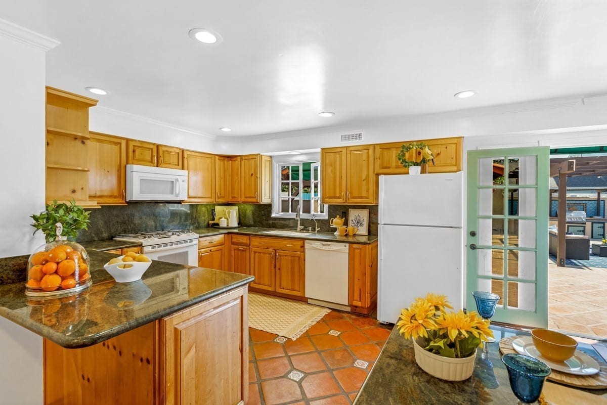 4637 9th Street photo 23
