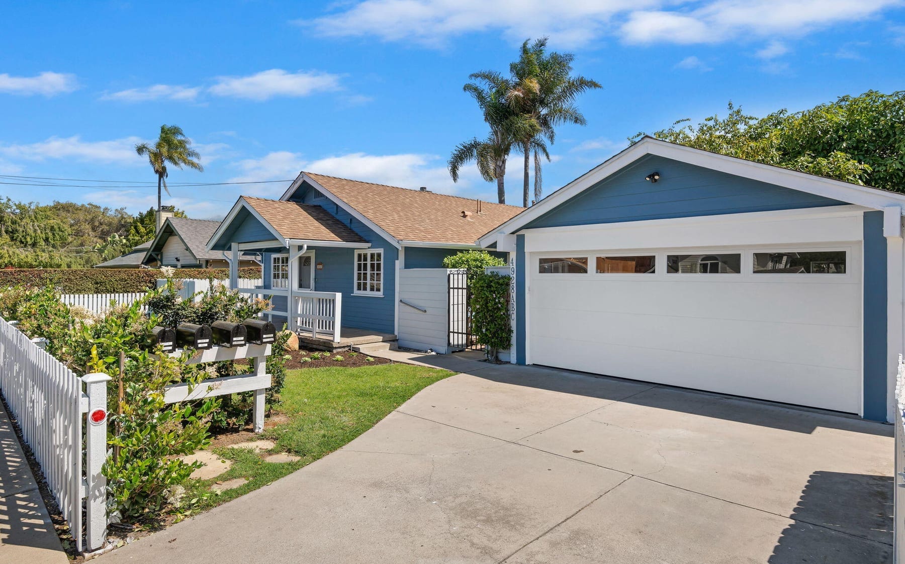 4928 8th St, Carpinteria, CA 93013