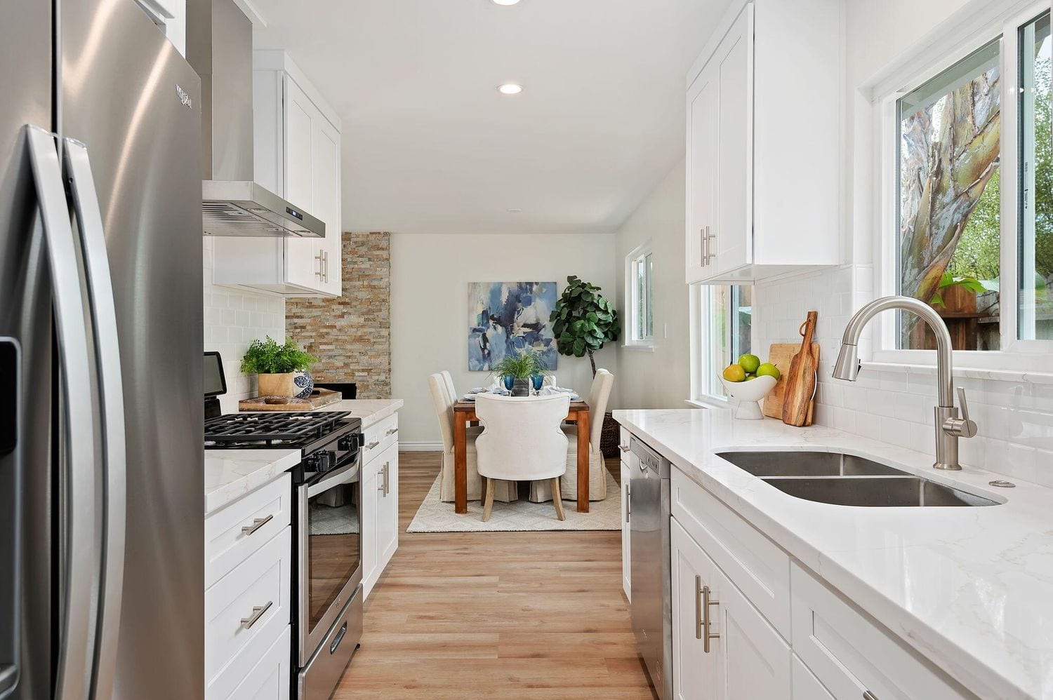 5652 Fiesta Drive photo 8