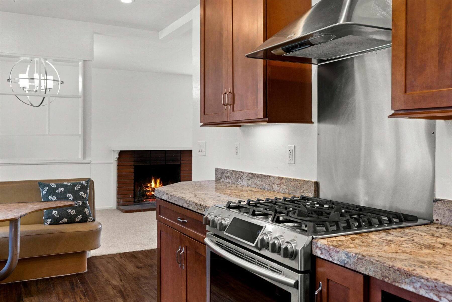5688 Fiesta Drive photo 4